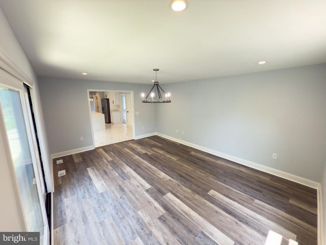 Empty room, Interior, Pendant Lights, Recessed Lighting, Wood Texture Flooring