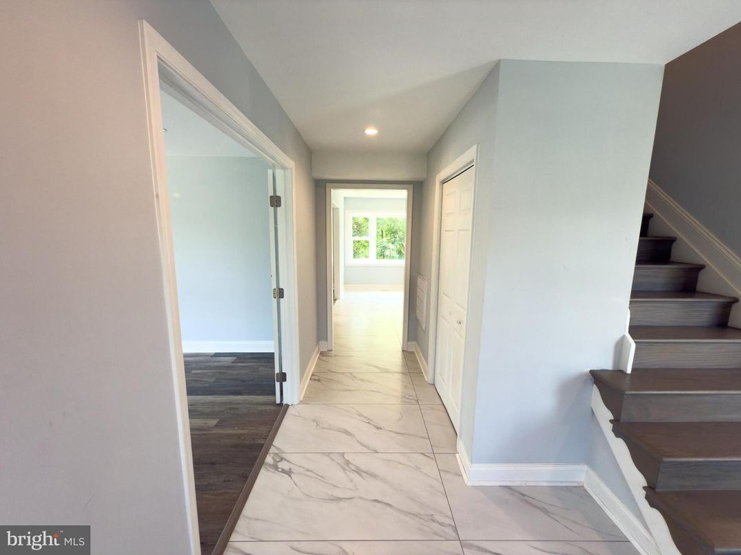 Interior, Marble, Recessed Lighting