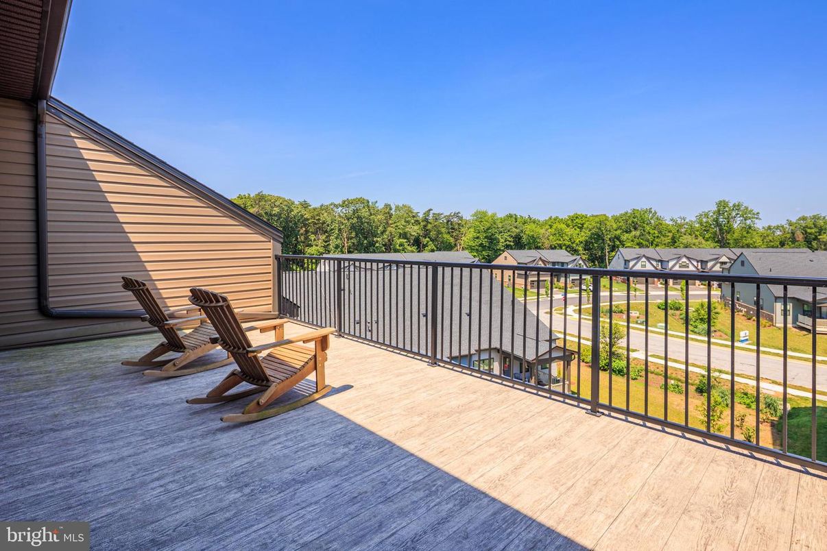 Exterior, Wood Texture Flooring