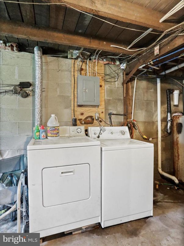 Interior, Utility Closets, Washer, Wooden Ceilings