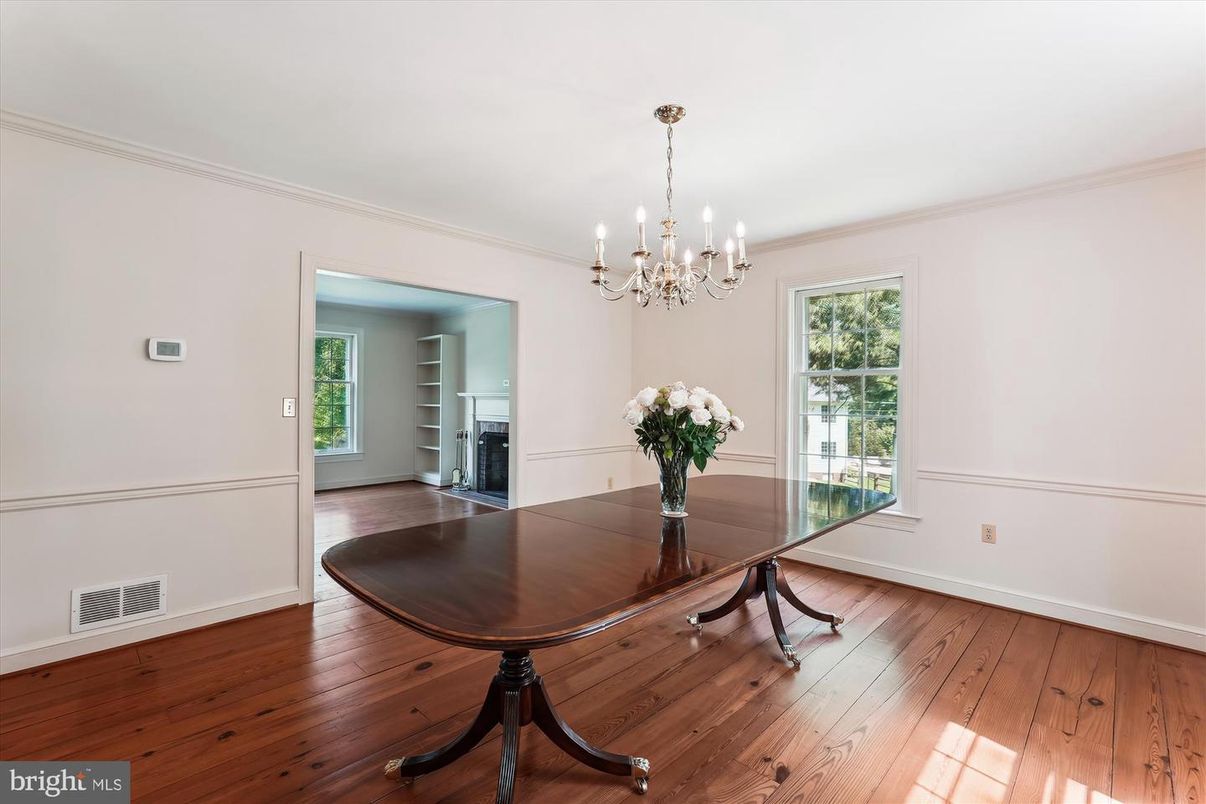 Chandelier, Fireplace, Interior, Wood Texture Flooring