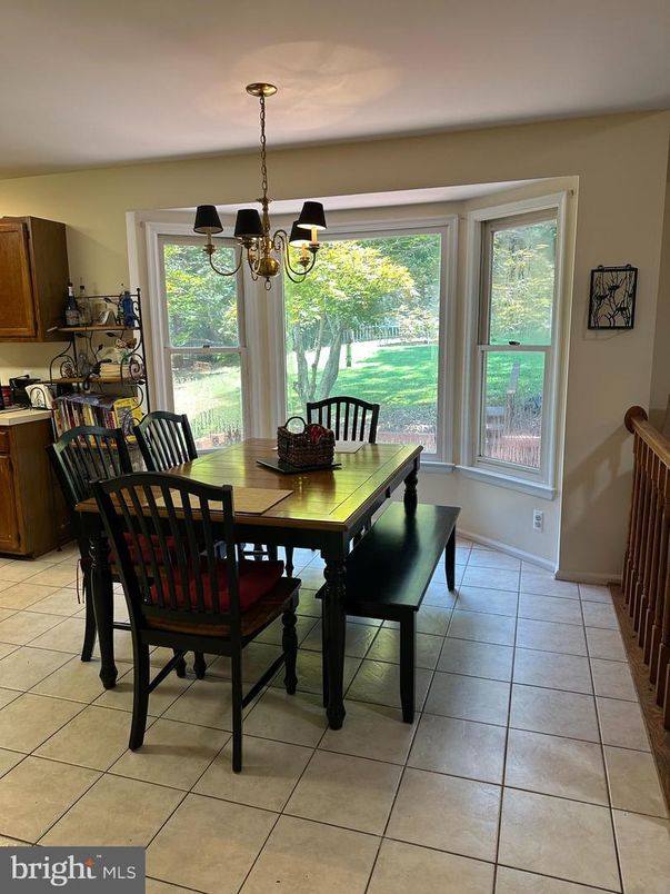 Chandelier, Dining room, Interior
