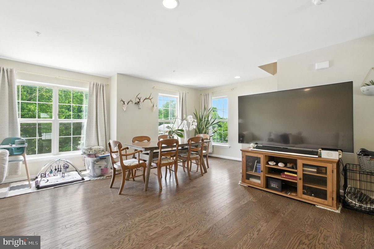 Dining room, Interior, Recessed Lighting, Wood Texture Flooring