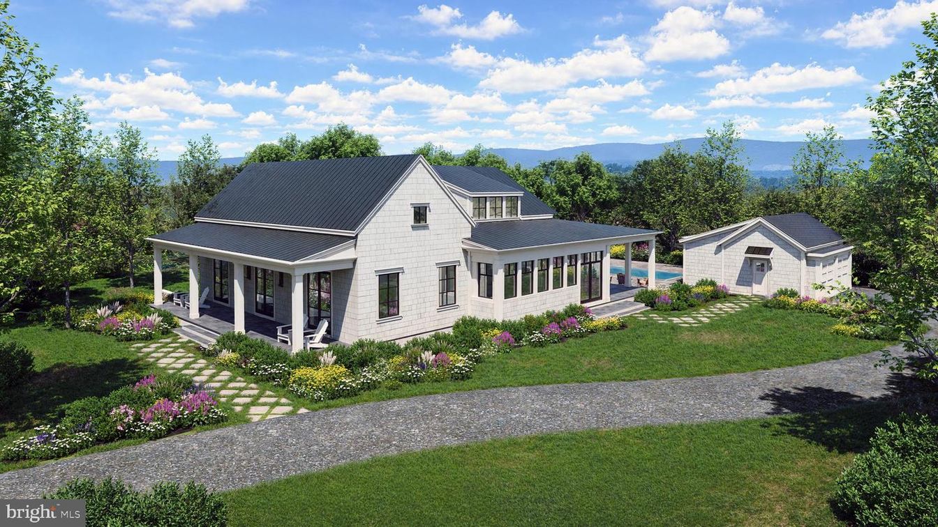 Exterior, Facade, Farmhouse