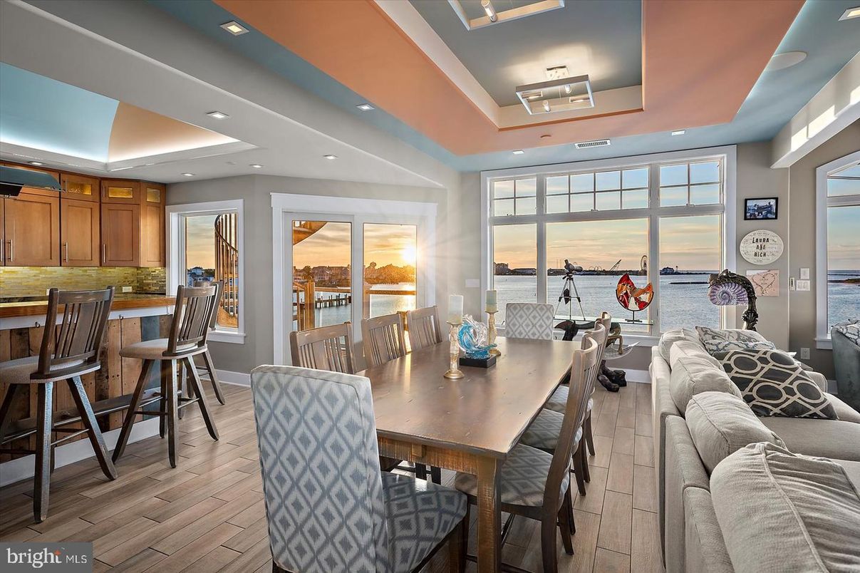 Dining room, Interior, Recessed Lighting, Water, Wood Texture Flooring