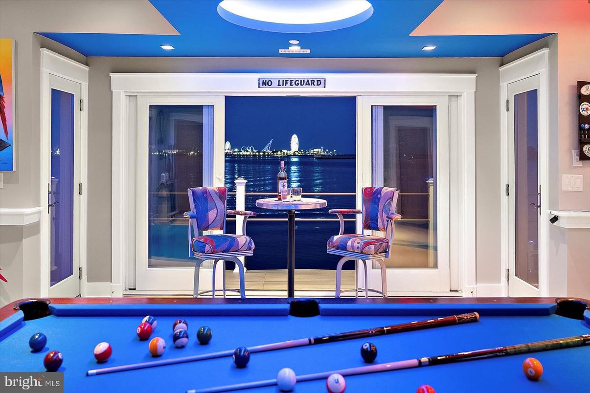 Billiard Table, Game Room, Interior, Recessed Lighting