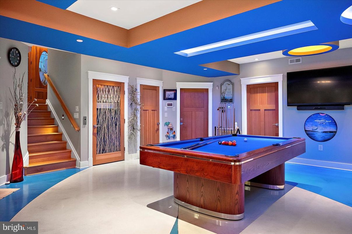 Billiard Table, Game Room, Interior, Recessed Lighting
