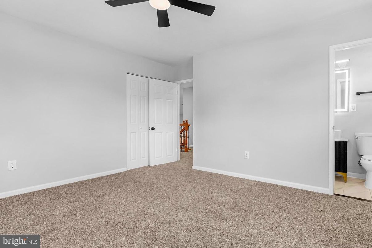 Bathroom, Empty room, Interior