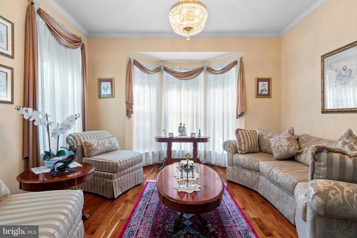 Chandelier, Interior, Living room, Wood Texture Flooring
