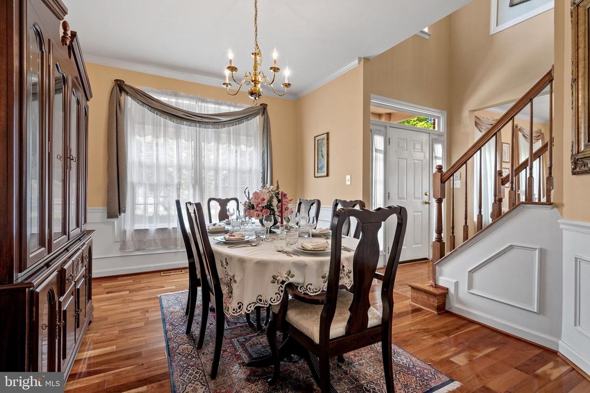 Chandelier, Dining room, Interior, Wood Texture Flooring