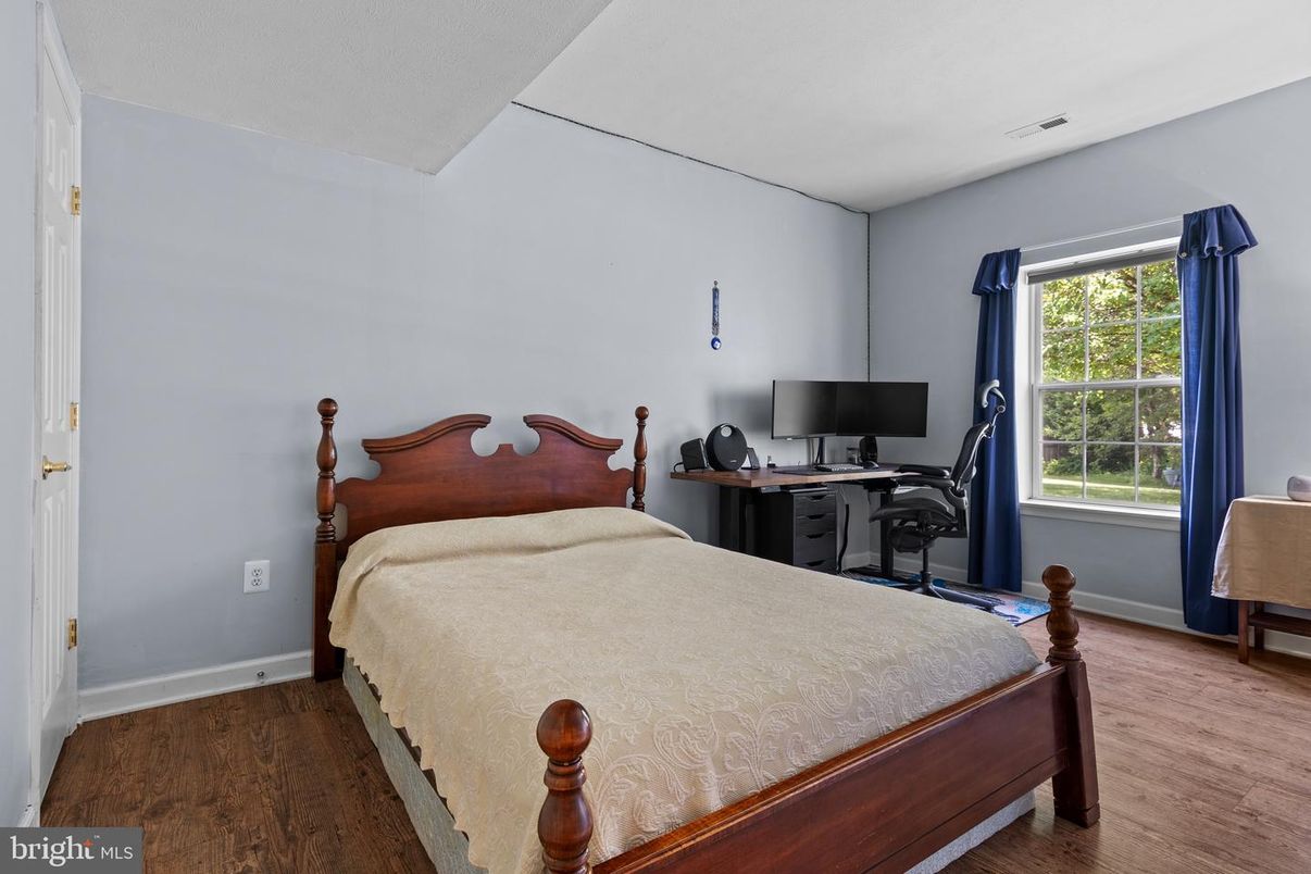 Bedroom, Home Office, Interior, Wood Texture Flooring