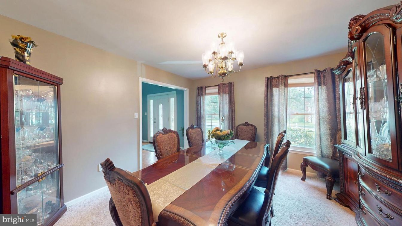 Chandelier, Dining room, Interior