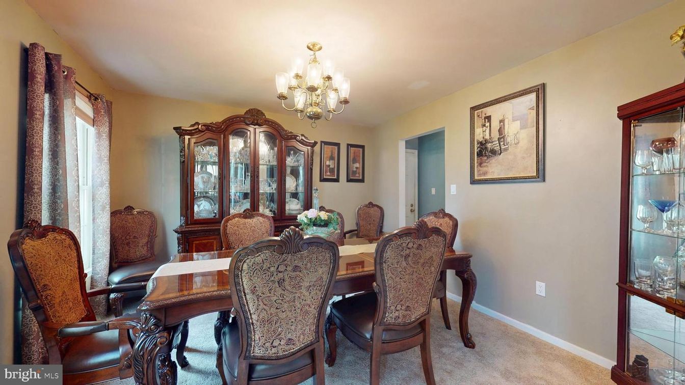 Chandelier, Dining room, Interior