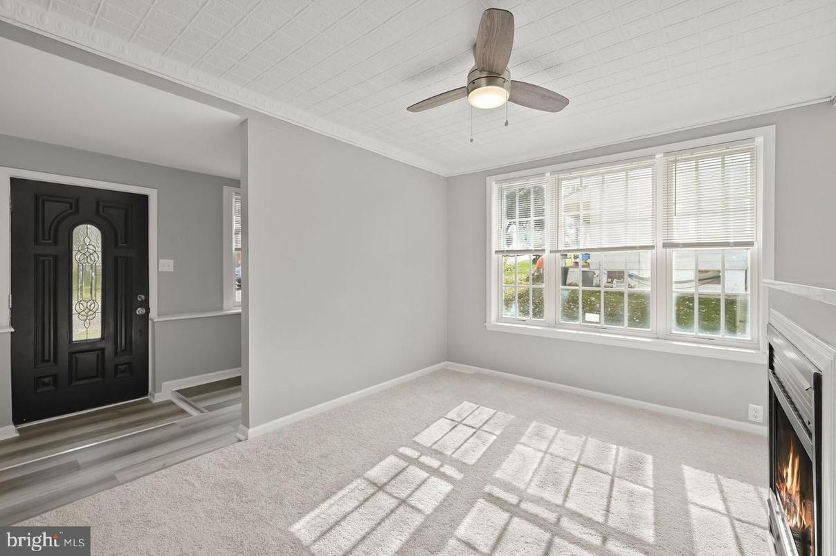 Empty room, Fireplace, Interior