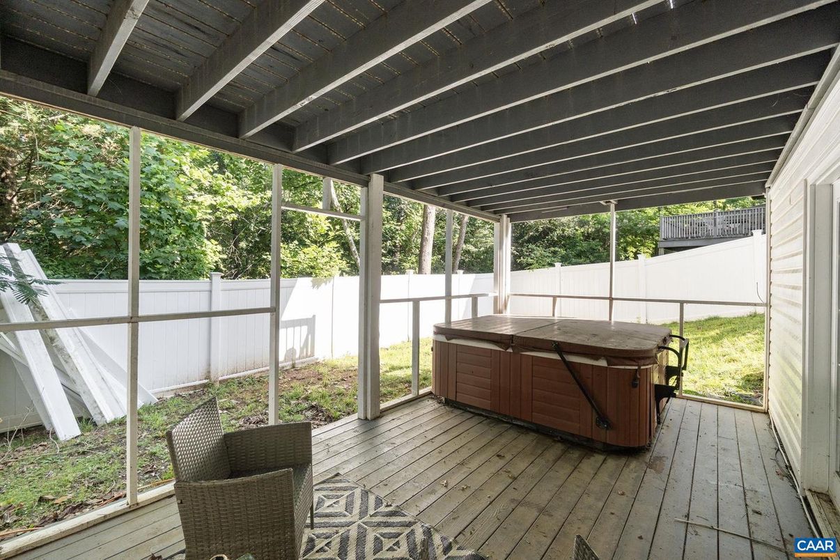Exterior, Hot Tub