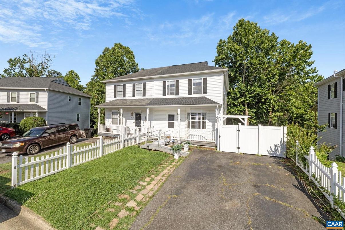 Backyard, Exterior, Facade, Georgian