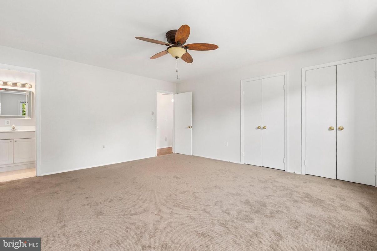 Bathroom, Empty room, Interior