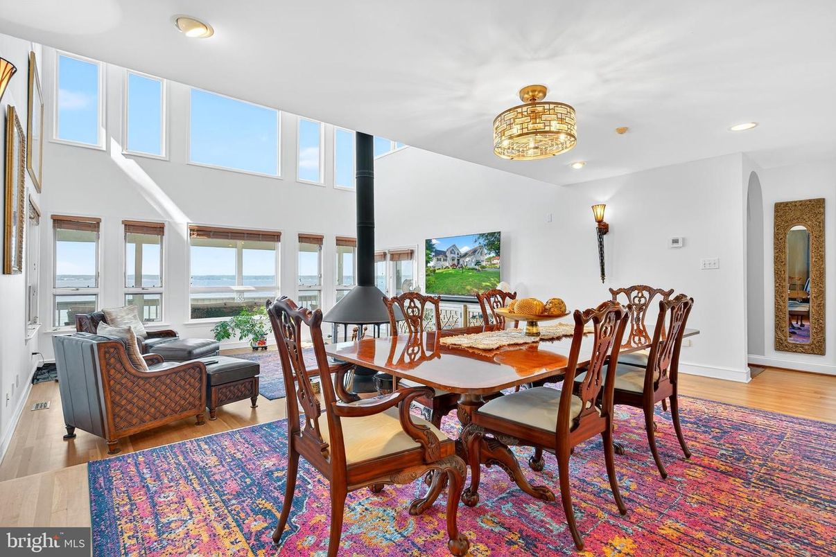Dining room, Interior, Living room, Recessed Lighting, Wood Texture Flooring