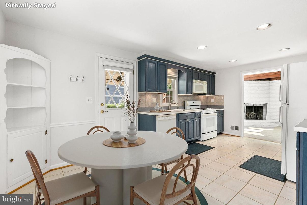Dining room, Fireplace, Interior, Kitchen, Recessed Lighting