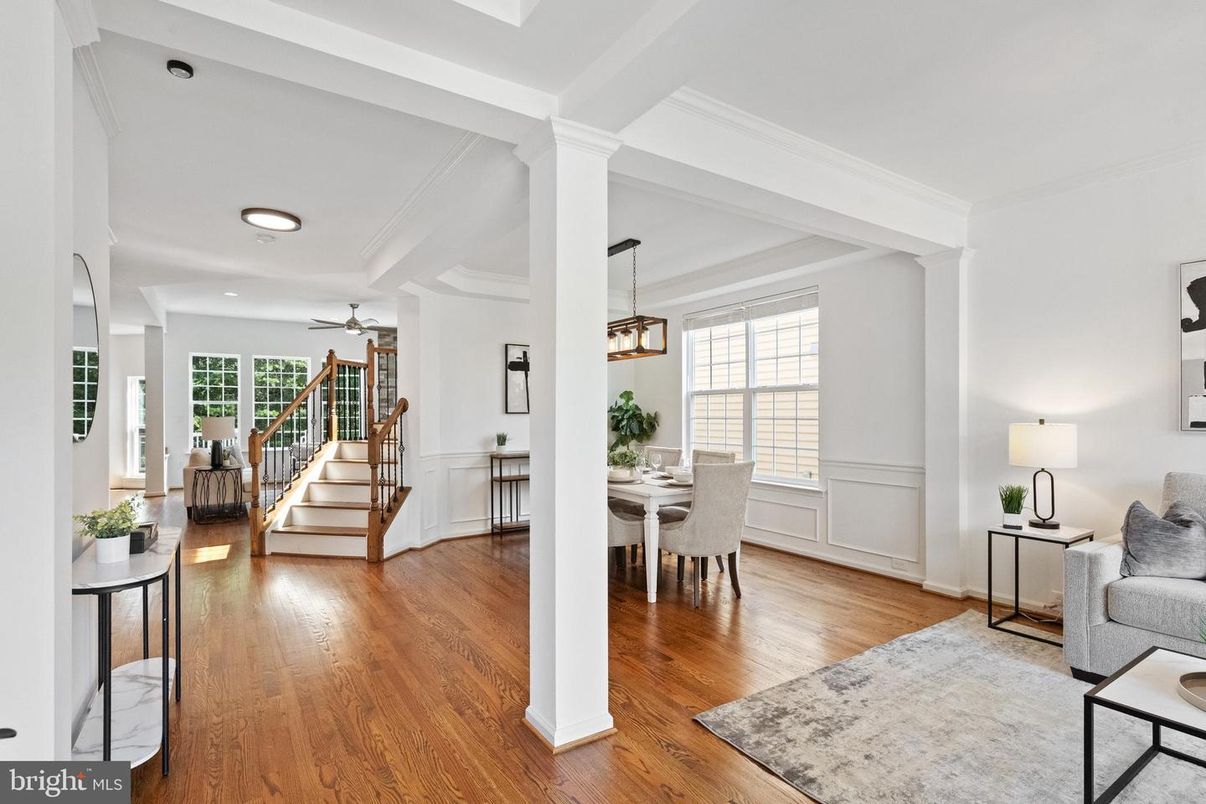 Dining room, Interior, Pendant Lights, Recessed Lighting, Wood Texture Flooring
