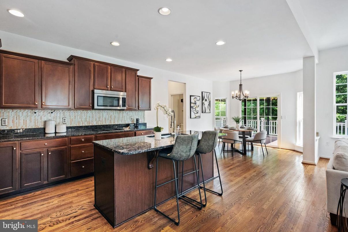 Chandelier, Dining room, Interior, Kitchen, Recessed Lighting, Wood Texture Flooring
