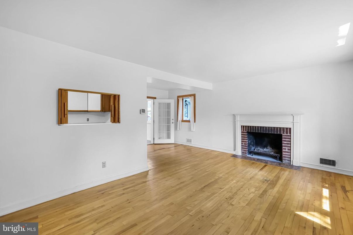 Empty room, Fireplace, Interior, Wood Texture Flooring