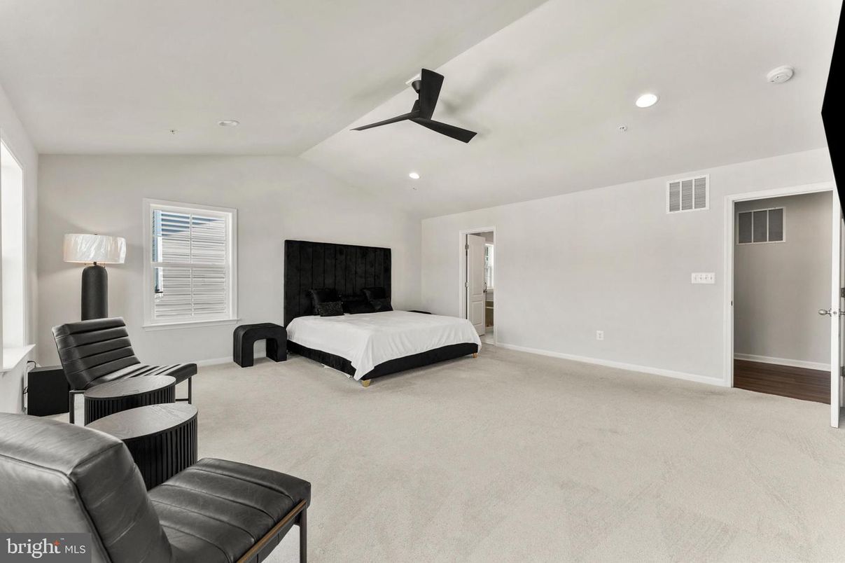 Bedroom, Interior, Recessed Lighting