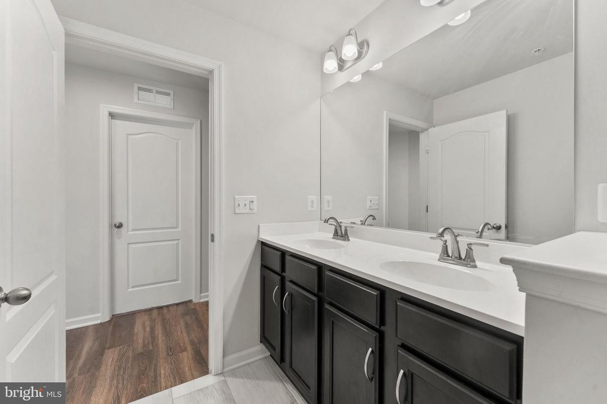 Bathroom, Dual Sink Vanities, Interior, Wood Texture Flooring