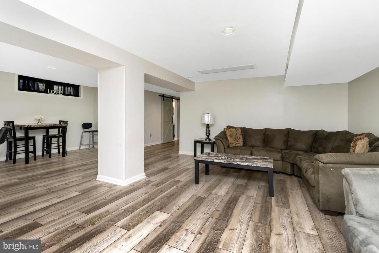 Dining room, Interior, Living room, Recessed Lighting, Wood Texture Flooring