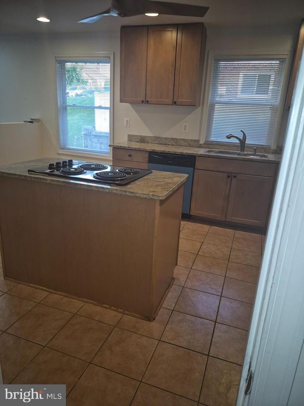 Interior, Kitchen, Recessed Lighting