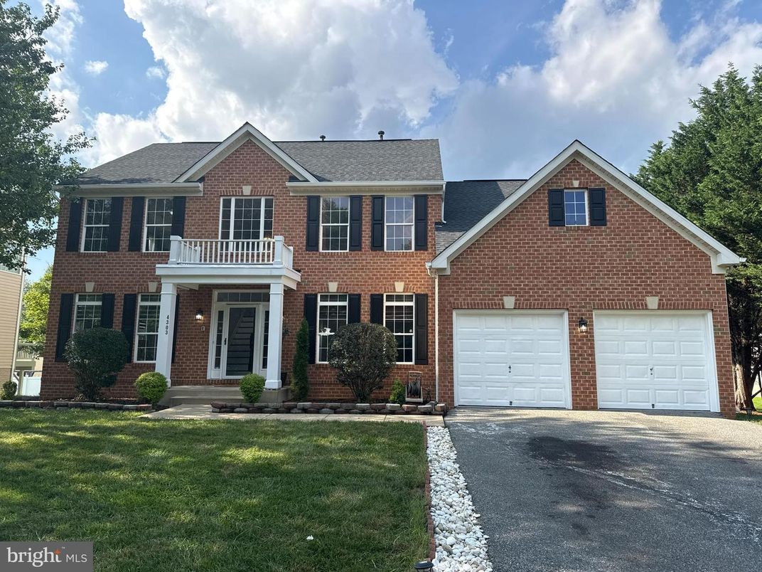 Attached, Exterior, Facade, Brick Facade, Brick Traditional