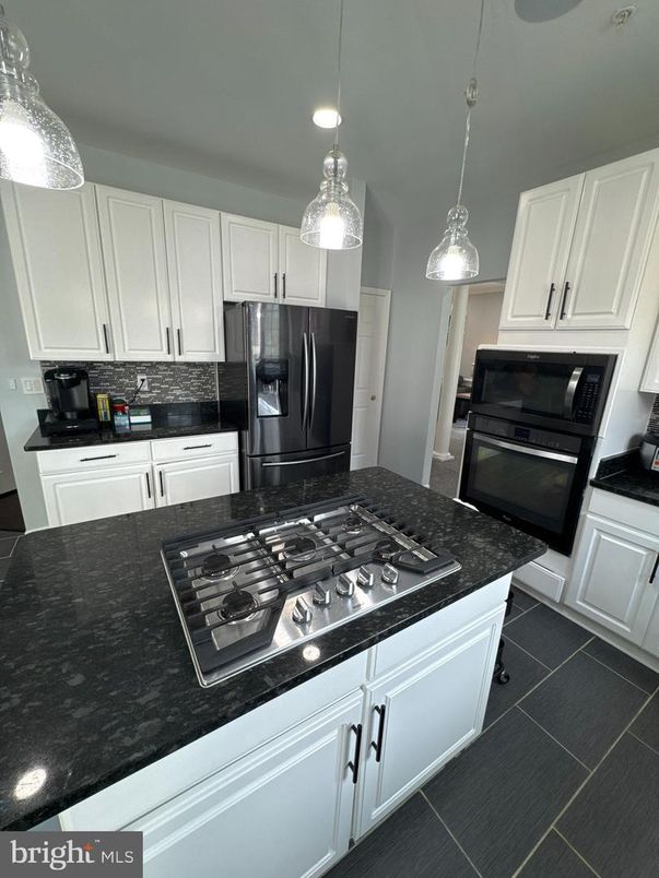 Interior, Kitchen, Pendant Lights, Recessed Lighting