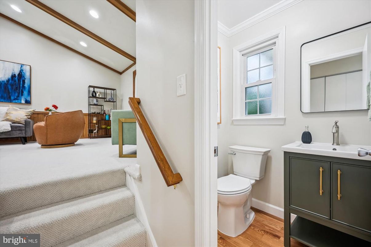 Bathroom, Interior, Recessed Lighting, Wood Texture Flooring