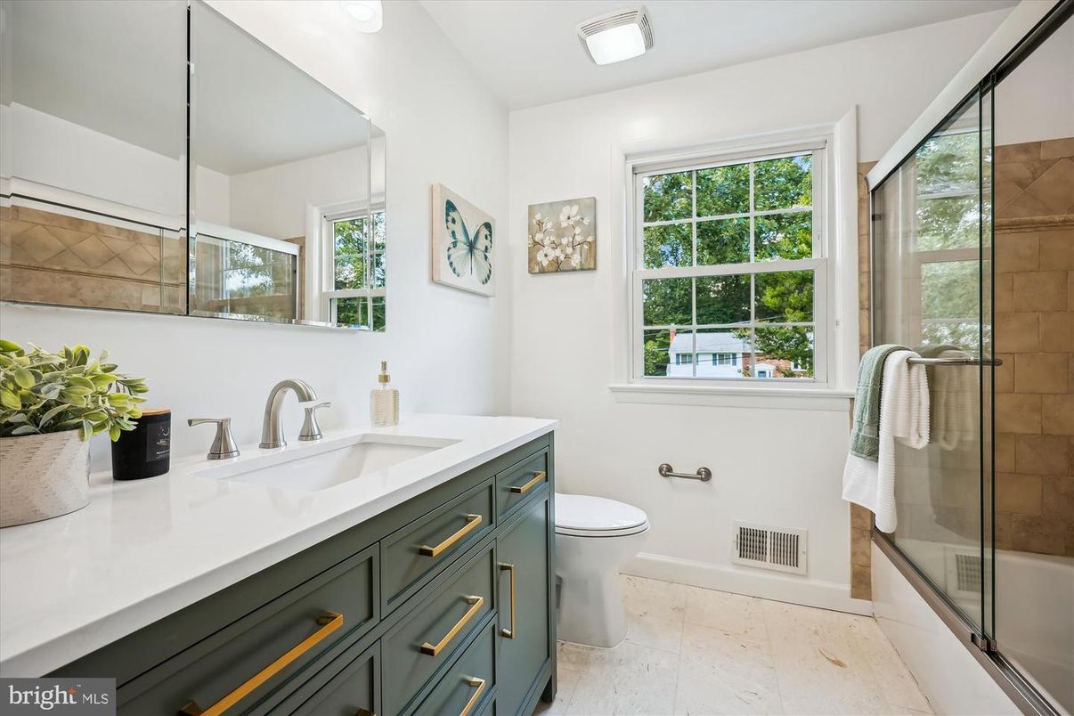 Bathroom, Glass Shower, Interior