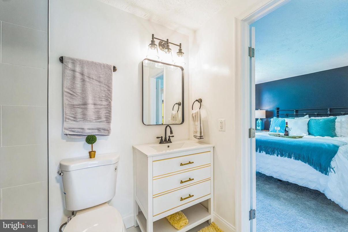 Bathroom, Bedroom, Interior