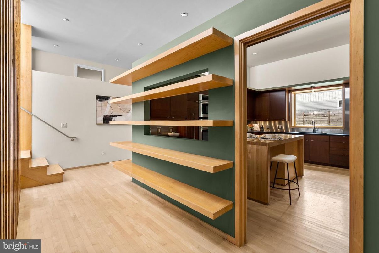 Interior, Recessed Lighting, Wood Texture Flooring