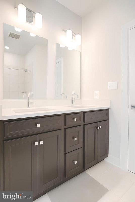 Bathroom, Dual Sink Vanities, Interior