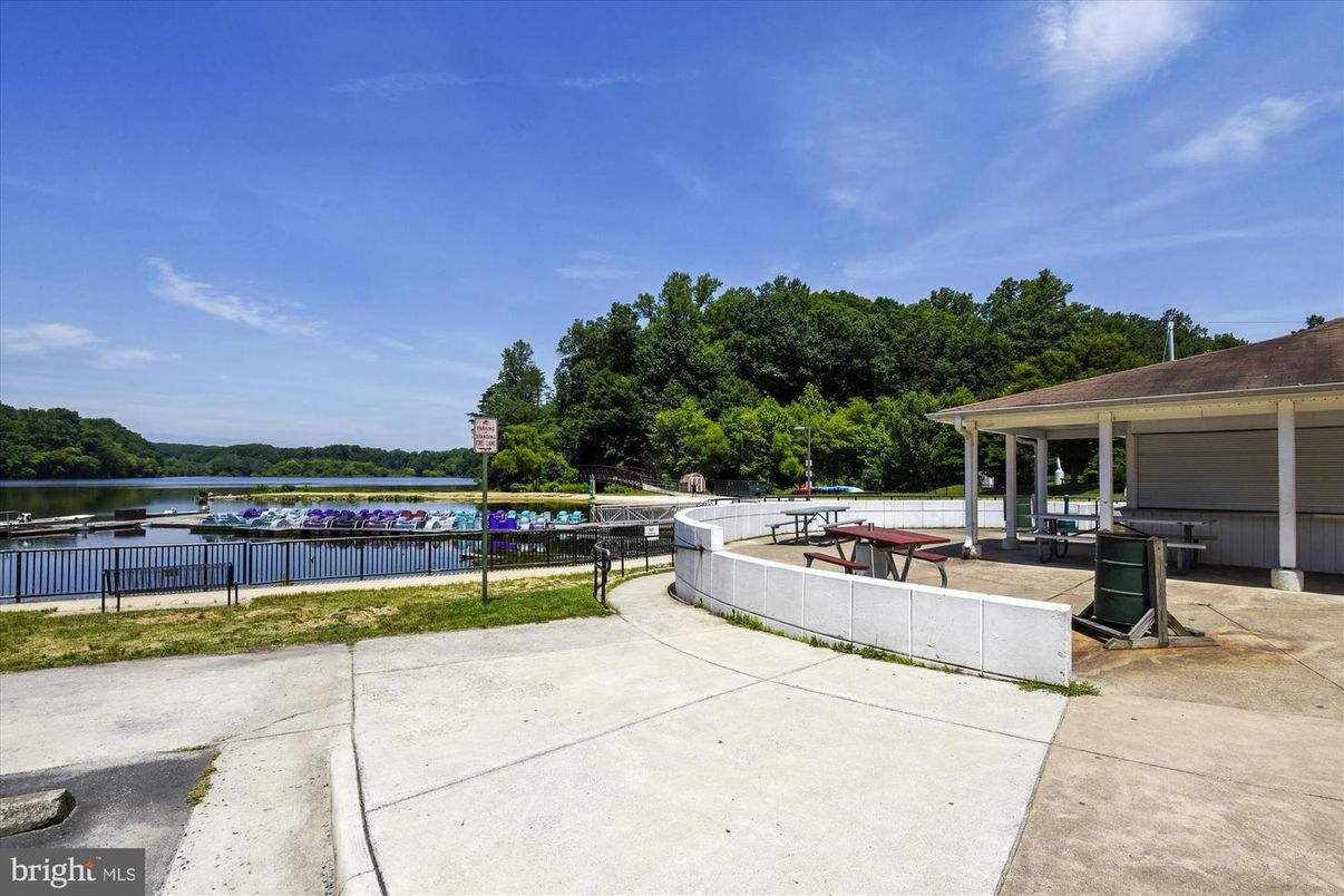 Exterior, Pool, Water