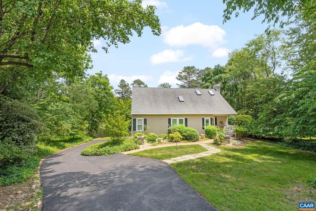 Backyard, Exterior, Facade, Cape Cod