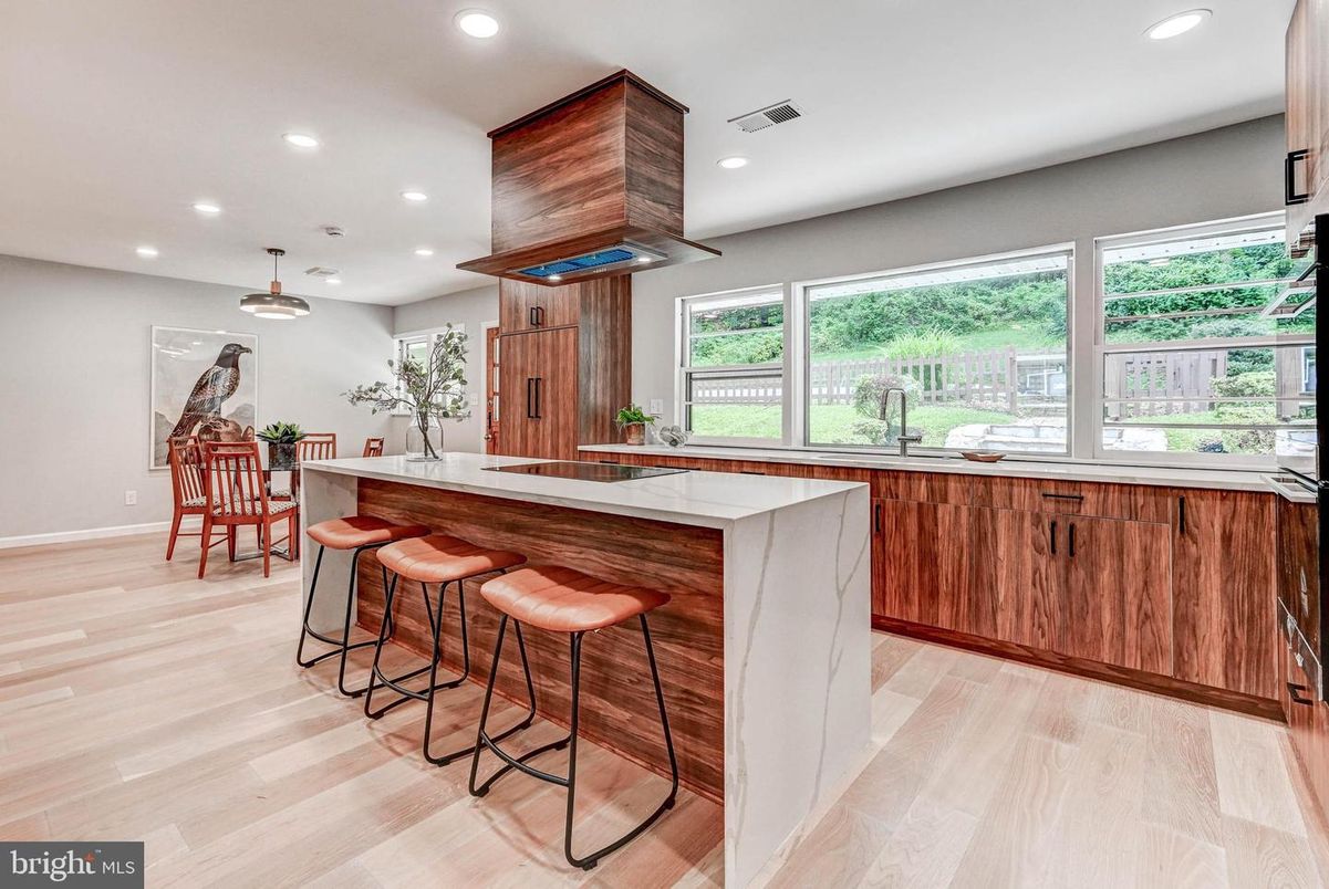 Interior, Kitchen, Pendant Lights, Recessed Lighting, Wood Texture Flooring