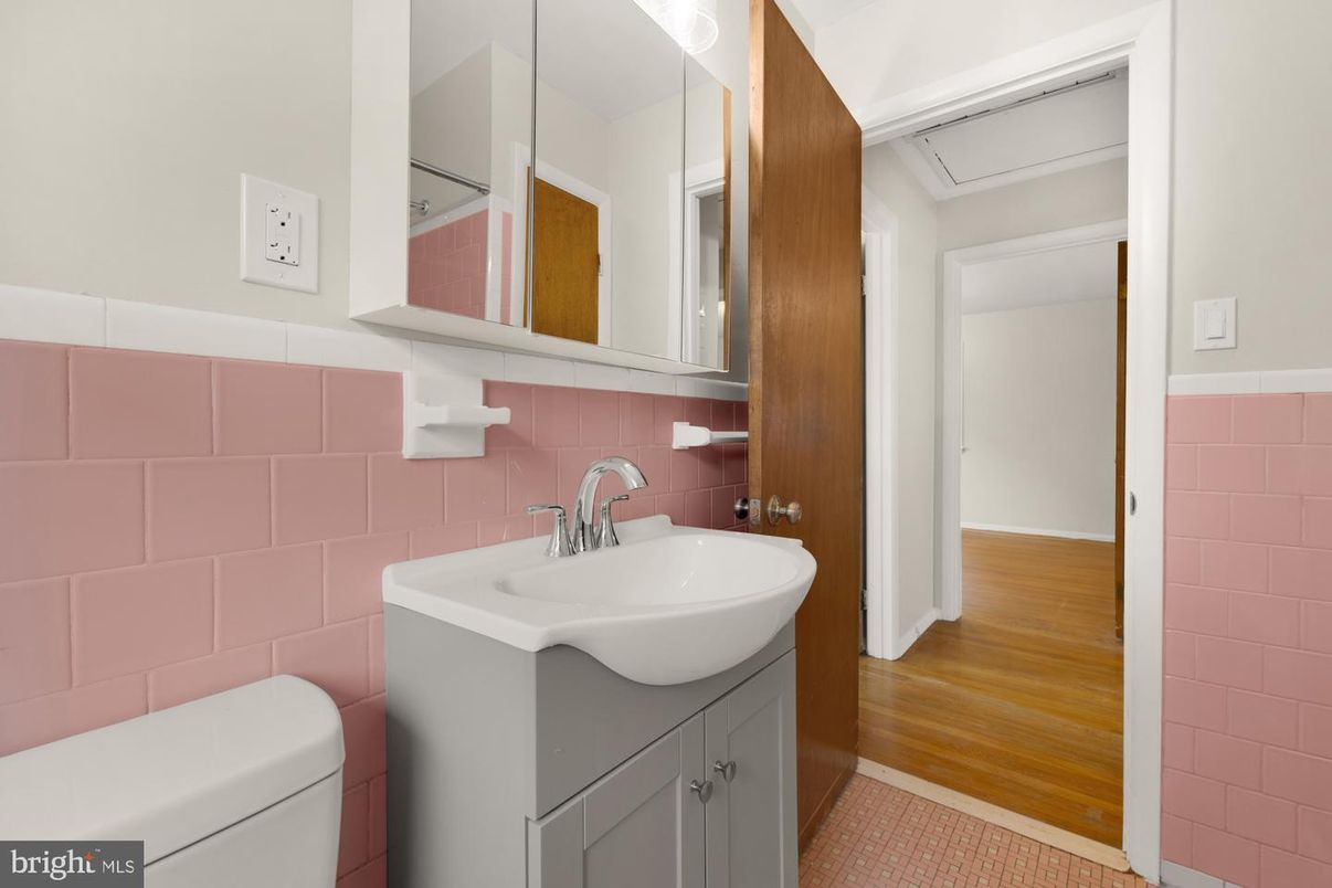 Bathroom, Interior, Wood Texture Flooring