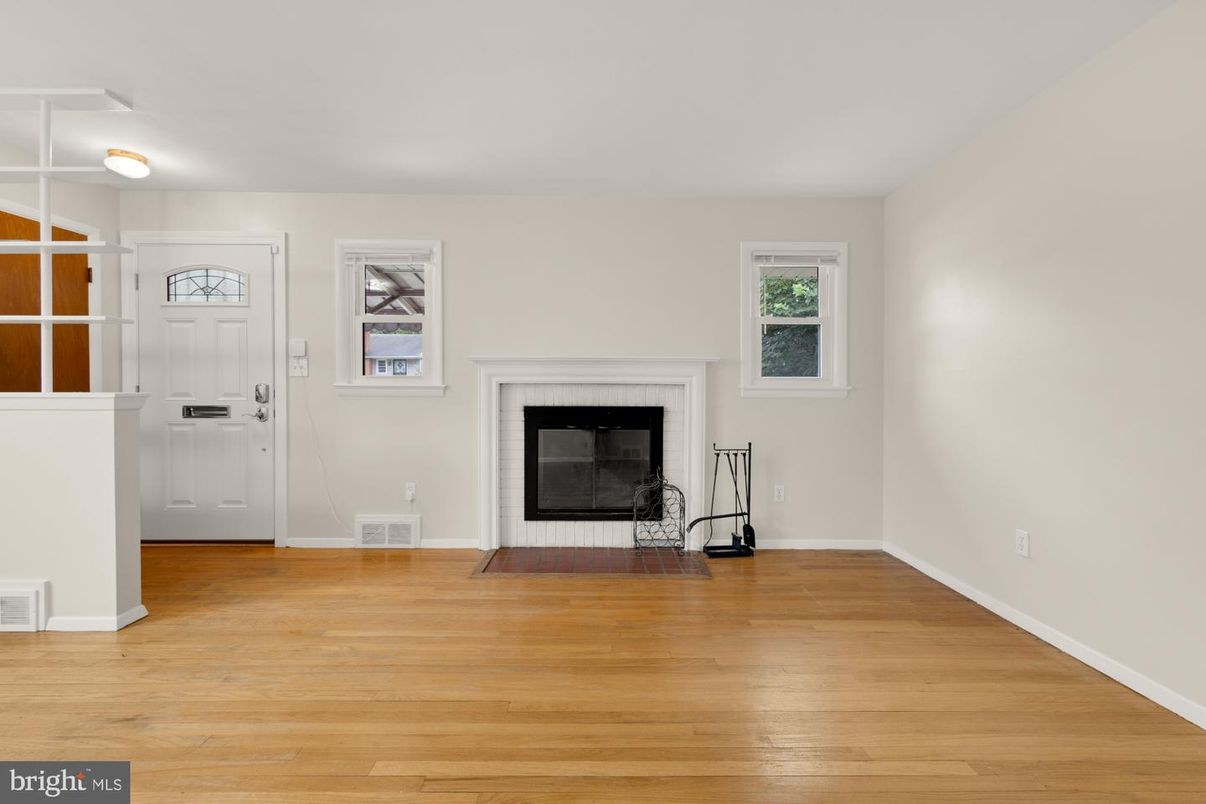 Fireplace, Interior, Wood Texture Flooring