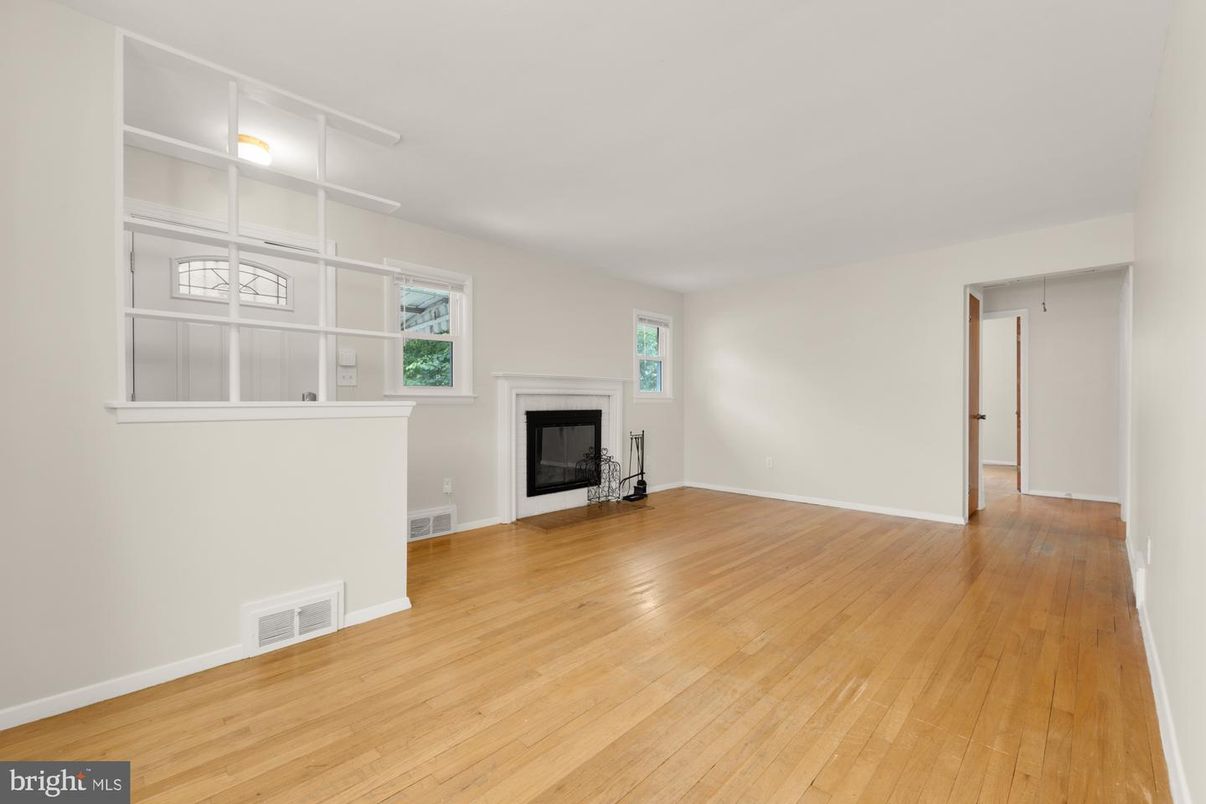 Empty room, Fireplace, Interior, Wood Texture Flooring