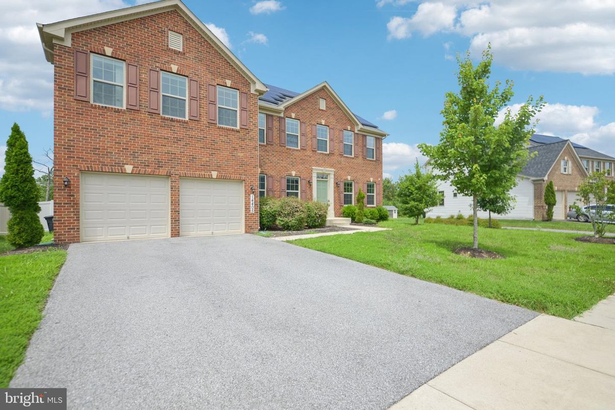 Attached, Exterior, Facade, Brick Facade, Brick Traditional