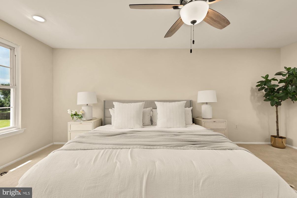 Bedroom, Interior, Recessed Lighting