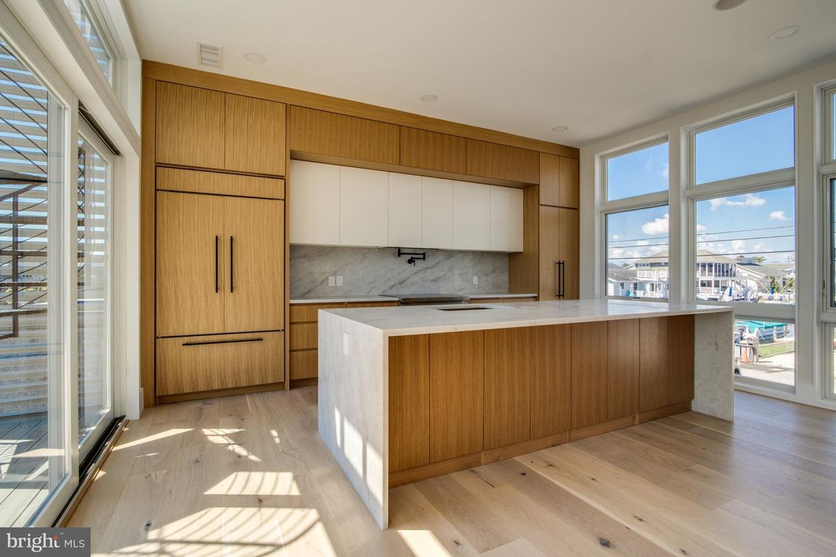 Interior, Kitchen, Marble Walls, Recessed Lighting, Wood Texture Flooring