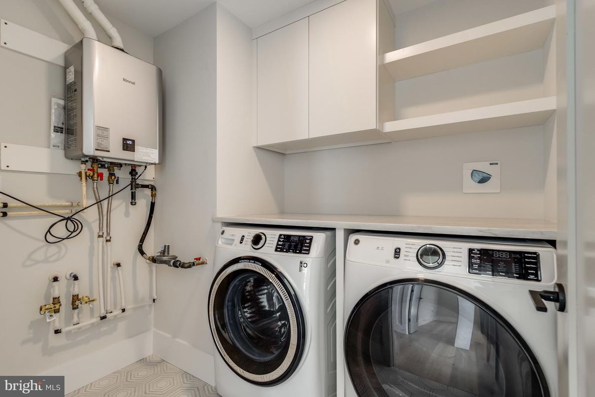 Interior, Washer