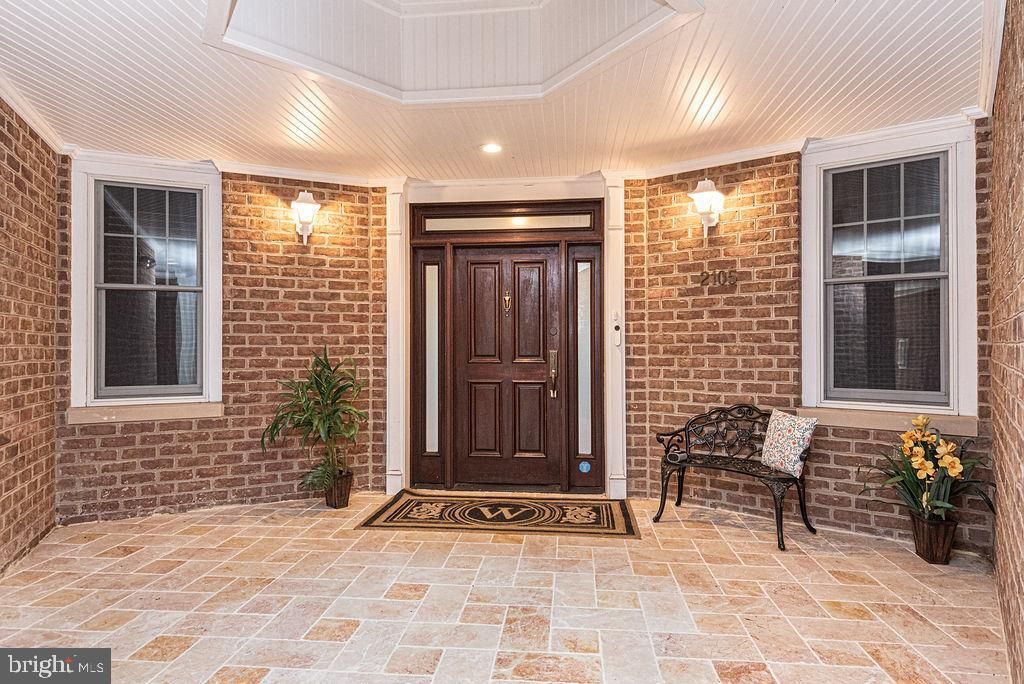 Exterior, Recessed Lighting