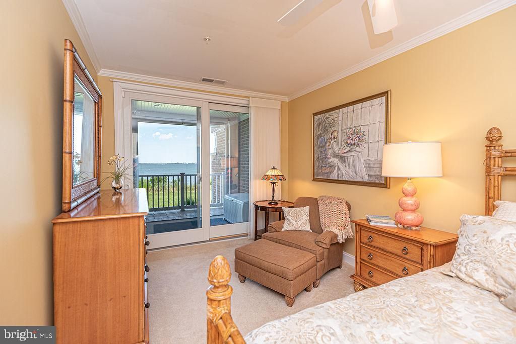 Bedroom, Interior, Water