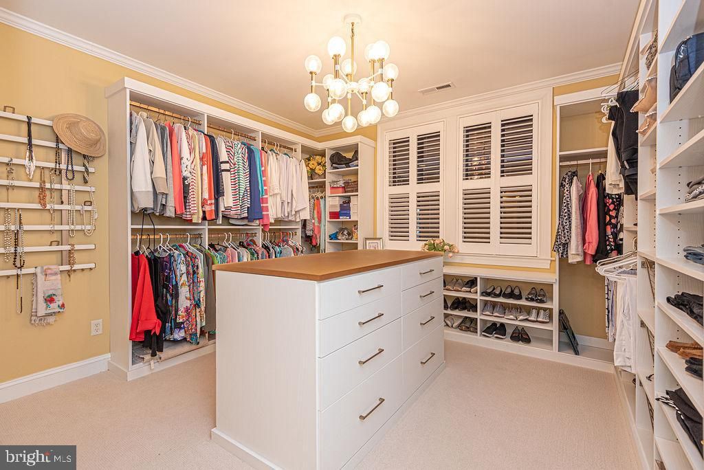 Chandelier, Interior, Walk-in Closets